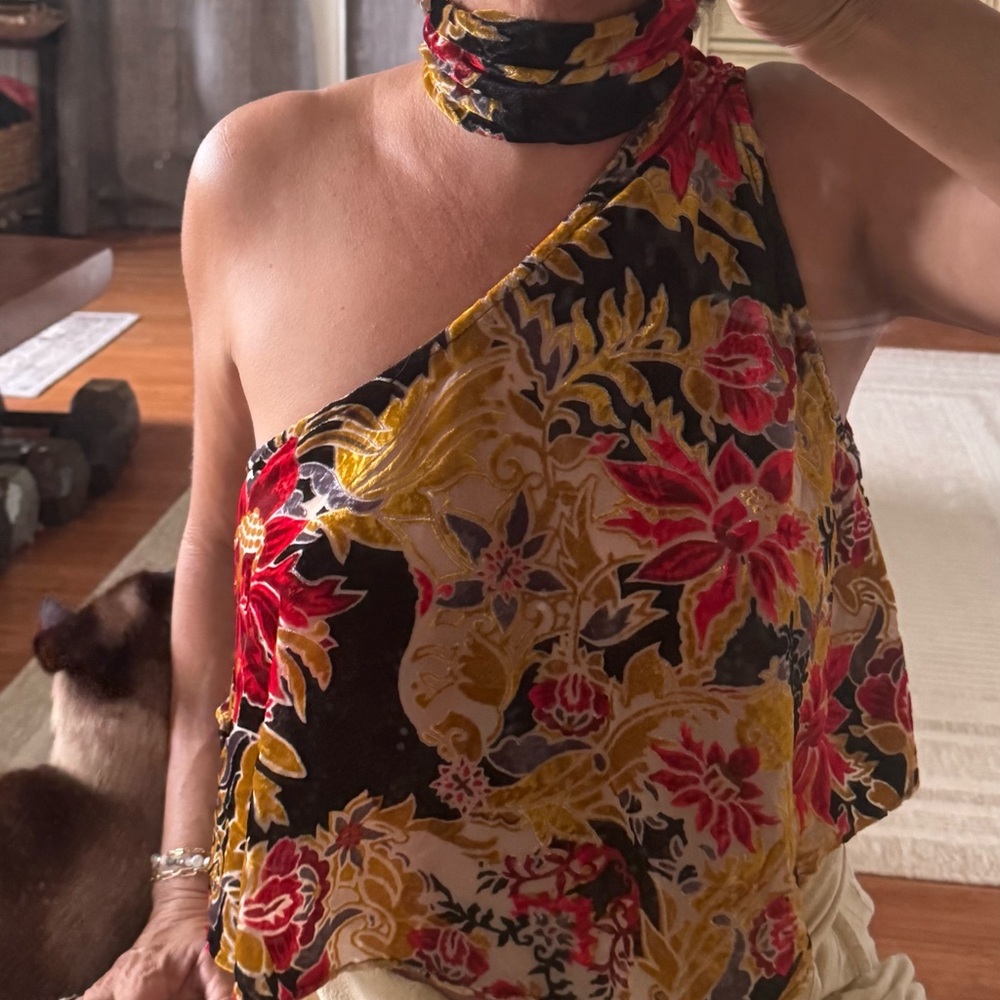 Floral One-Shoulder Top with Headband